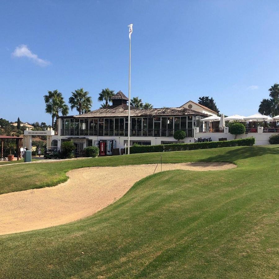 Ample Luxury Fancy Golf & Padel Apartamento Marbella