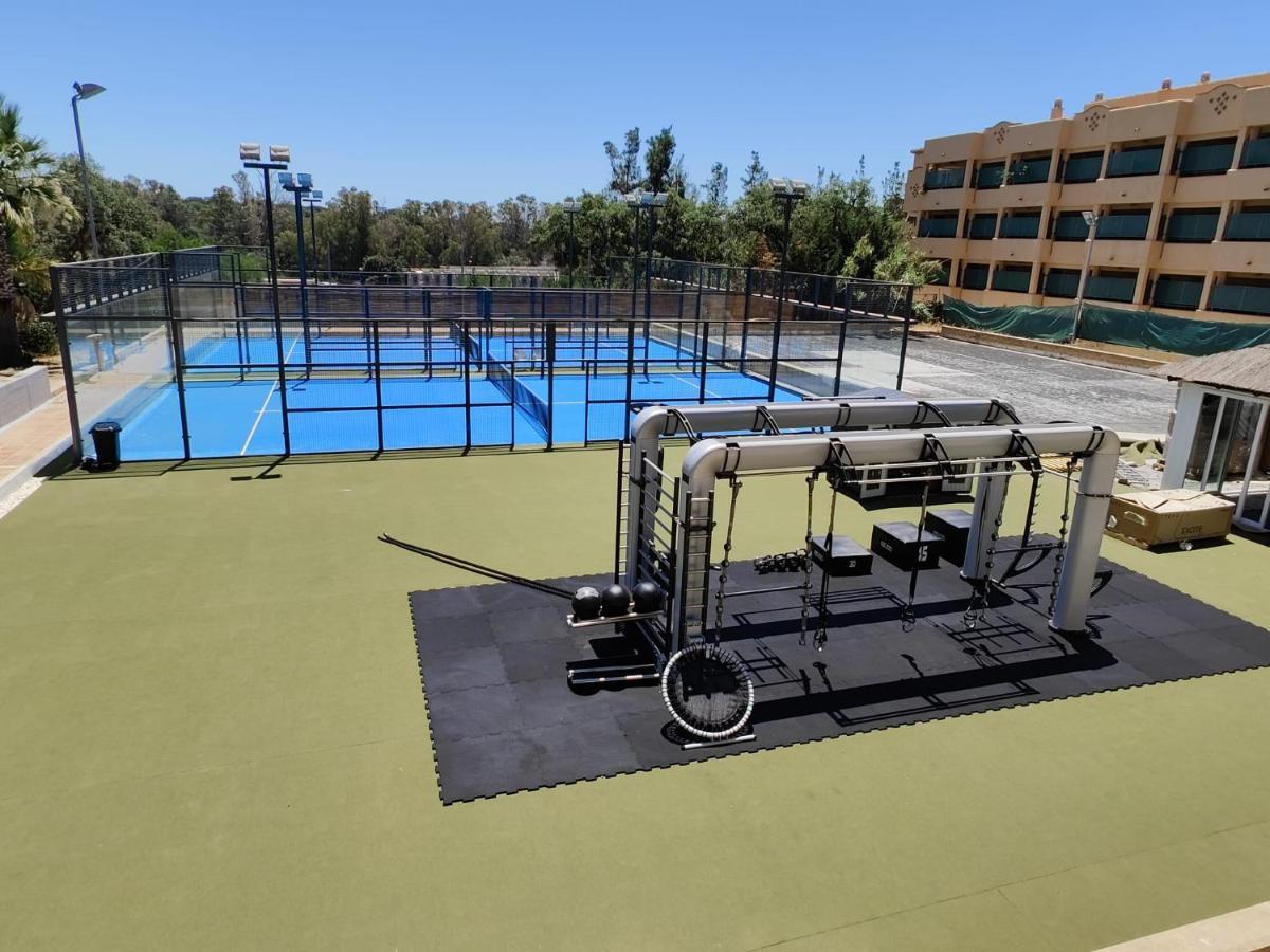 Ample Luxury Fancy Golf & Padel Apartment Marbella
