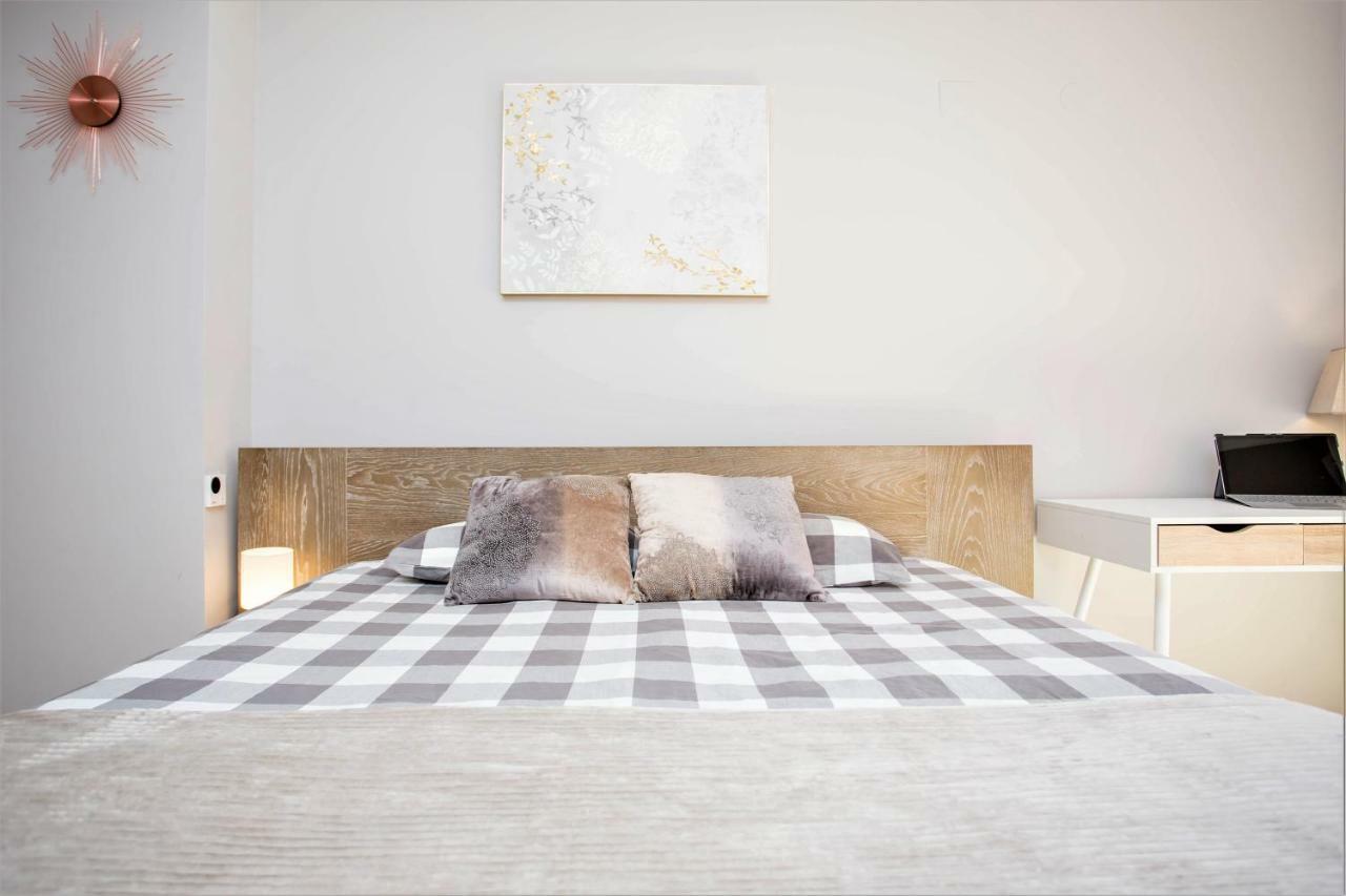 Ample Luxury Fancy Golf & Padel Apartment Marbella